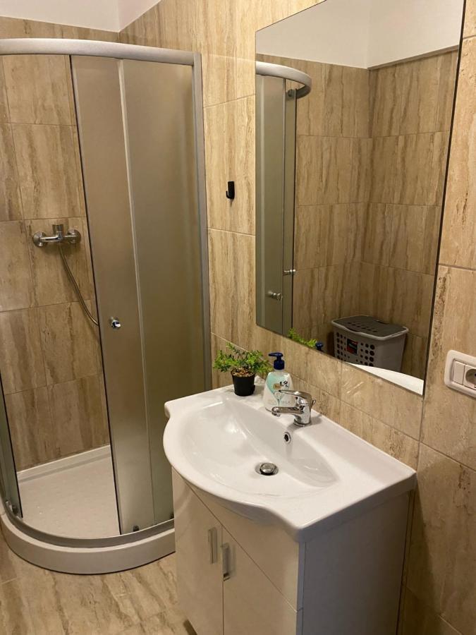 Mall Luxury Apartments 巴克乌 外观 照片